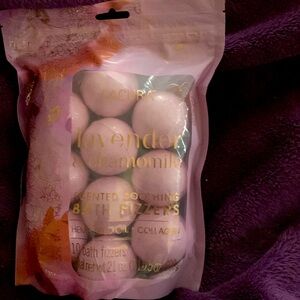 Lacuna lavender chamomile bath bombs